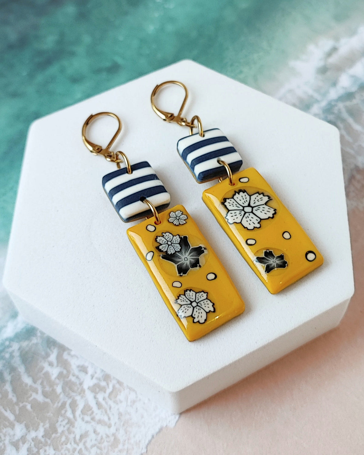 Cassis Earrings