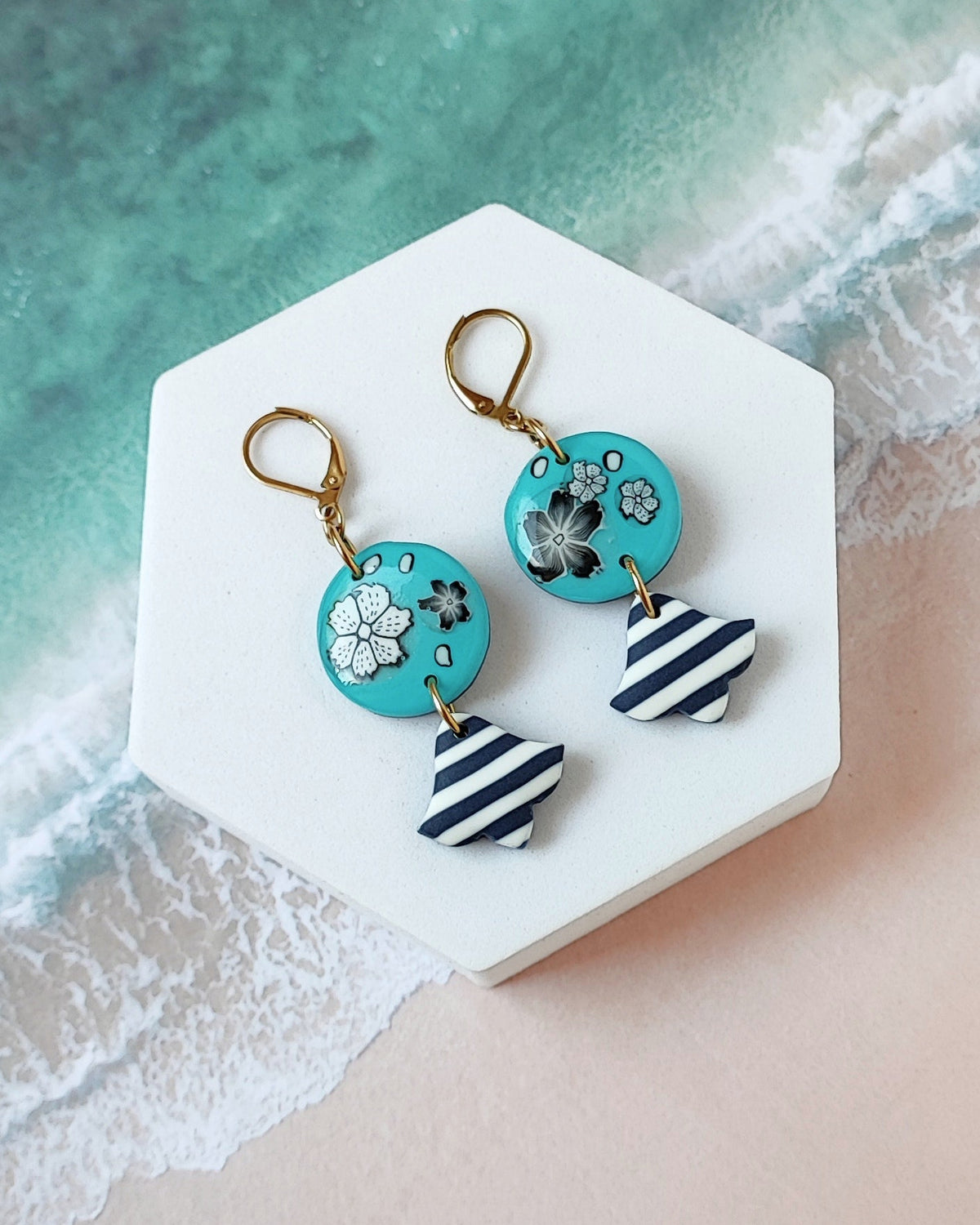 Cassis Earrings