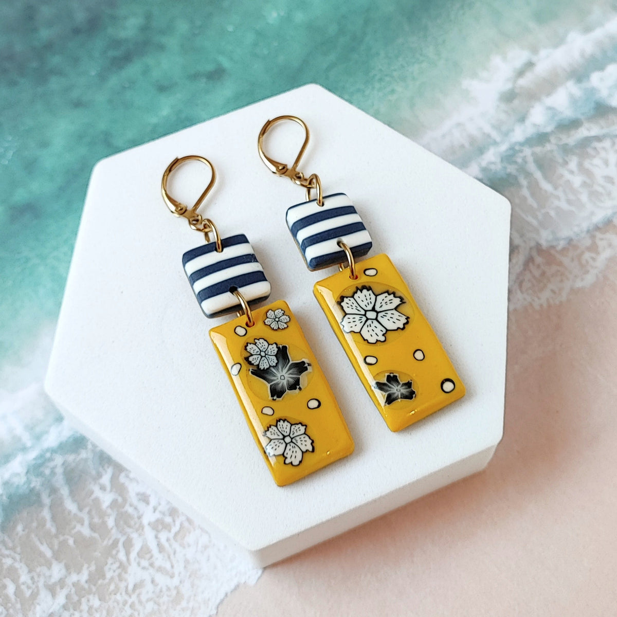 Cassis Earrings